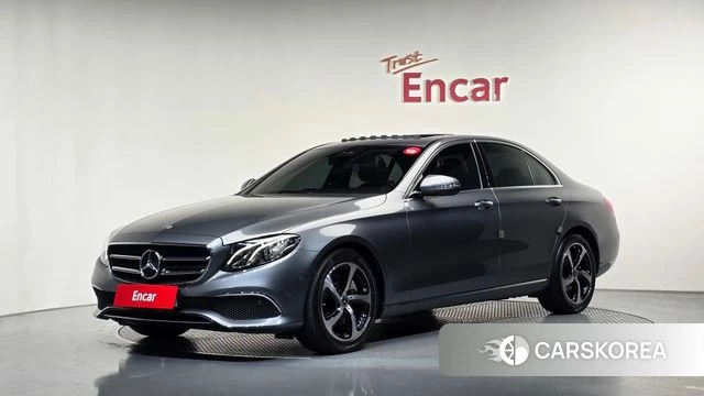 Mercedes-Benz E-Class W213 2020 Серебристо-серый из Кореи