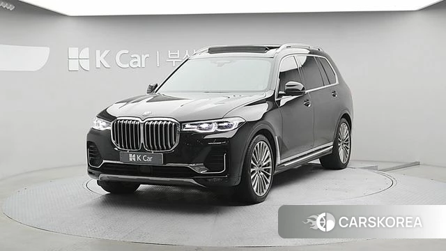 BMW X7 (G07) 2021 Черный из Кореи
