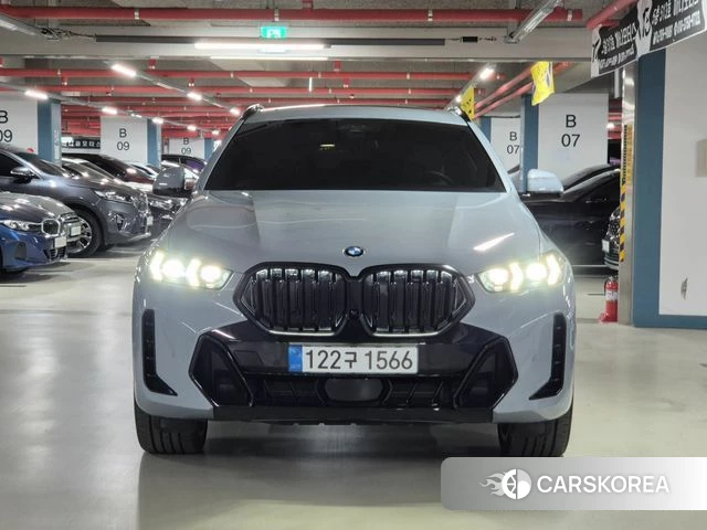 BMW X6 (G06) 2026 Небесно-голубой из Кореи