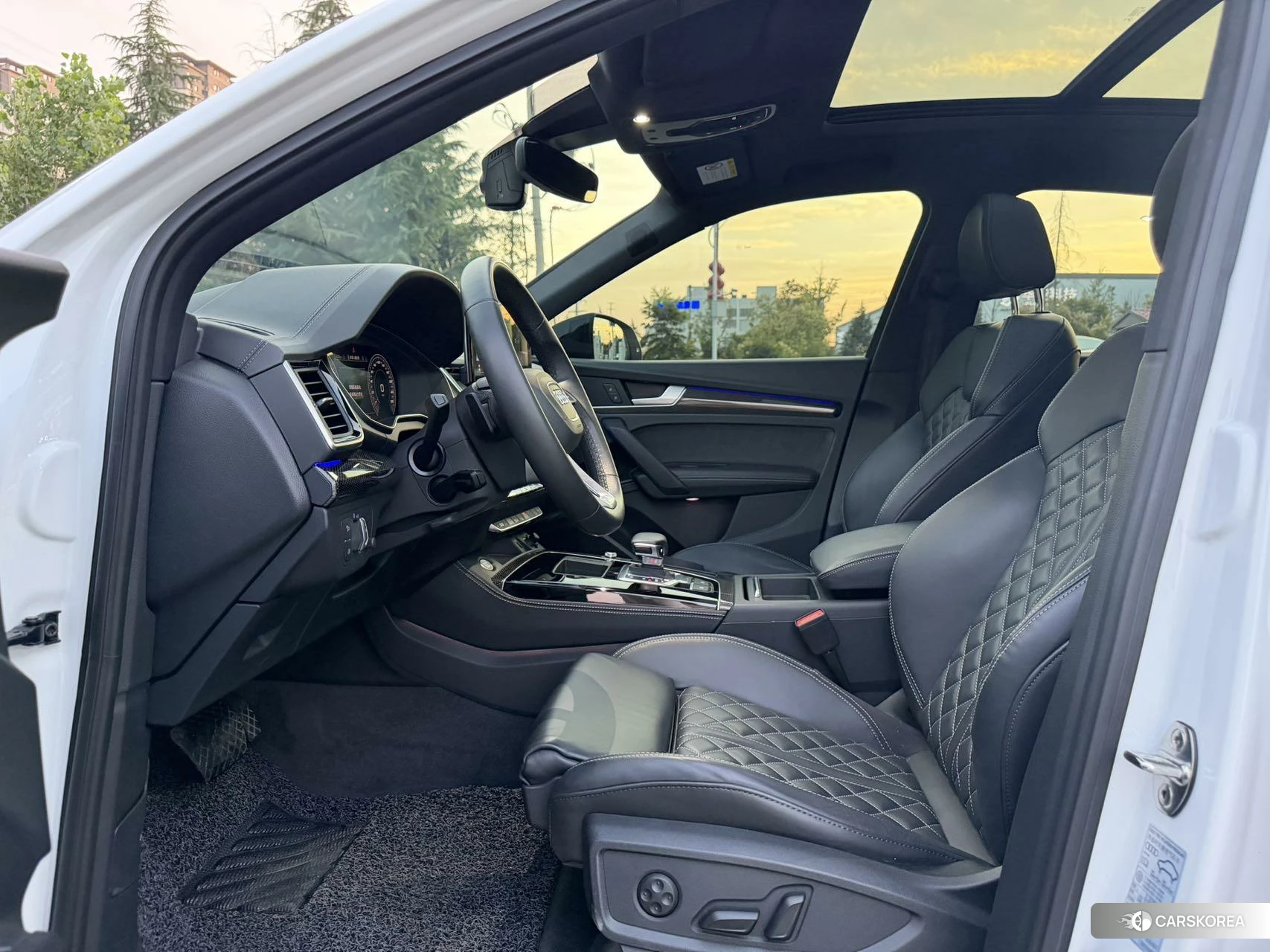 Audi Q5L 2020 Белый из Китая