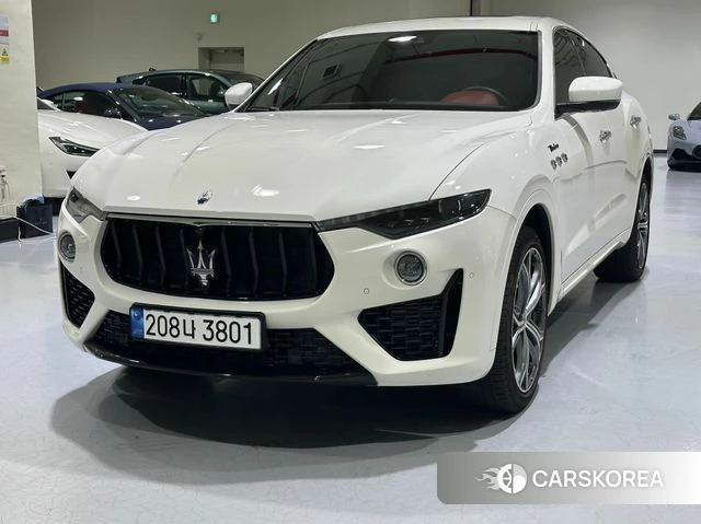 Maserati Levante 2023 Белый из Кореи