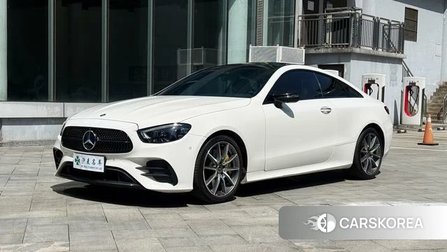 Mercedes-Benz E-Class 2021 Белый из Китая