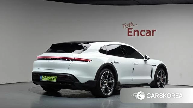 Porsche Taycan 2024 Белый из Кореи