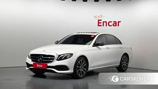 Mercedes-Benz E-Class W213 2020 Белый из Кореи