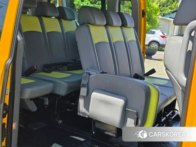 Hyundai The New Grand Starex 2018 Желтый из Кореи