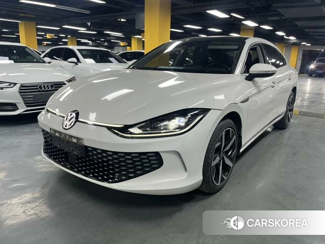Volkswagen Lamando 2023 Белый из Китая