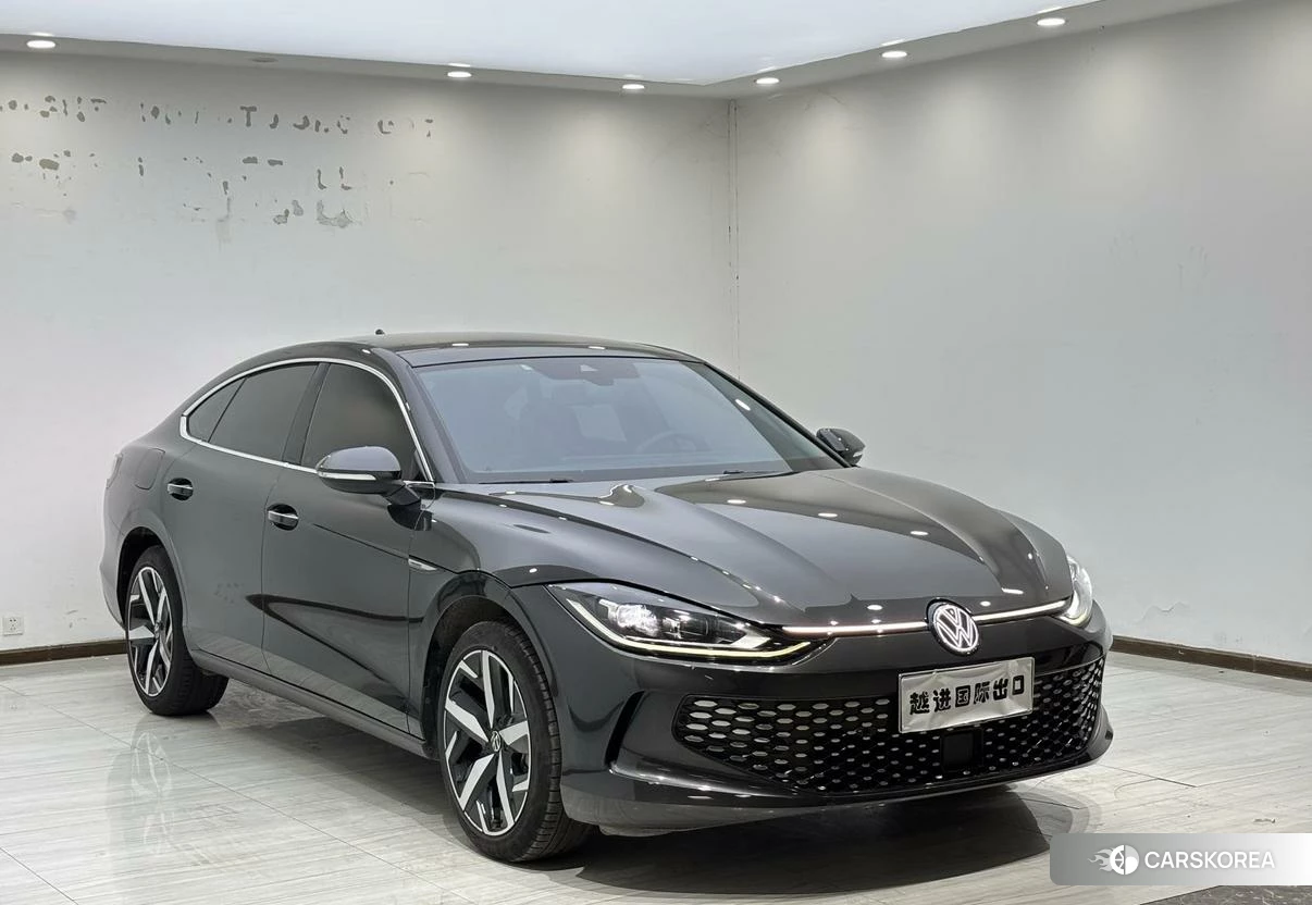 Volkswagen Lamando 2023 Темно-серый из Китая