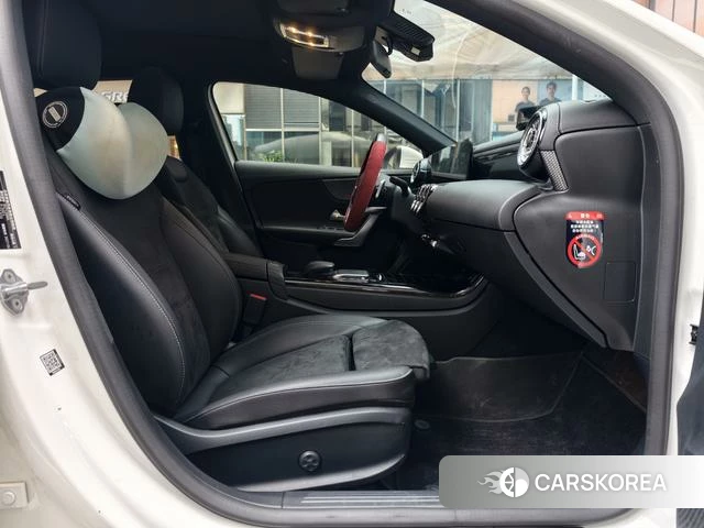 Mercedes-Benz A-Class 2021 Белый из Китая