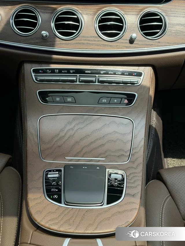 Mercedes-Benz E-Class 2023 Черный из Китая