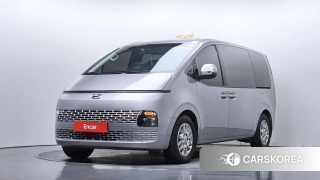 Hyundai Staria 2023 Серебряный из Кореи