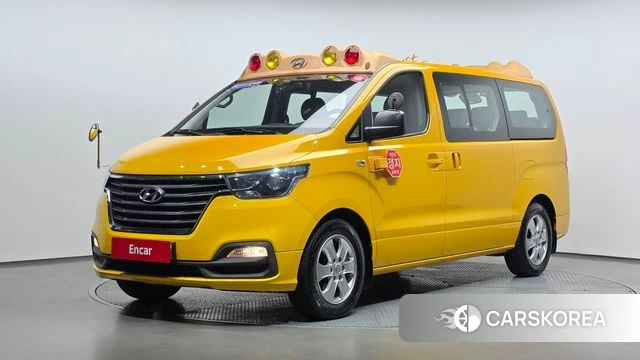 Hyundai The New Grand Starex 2018 Желтый из Кореи