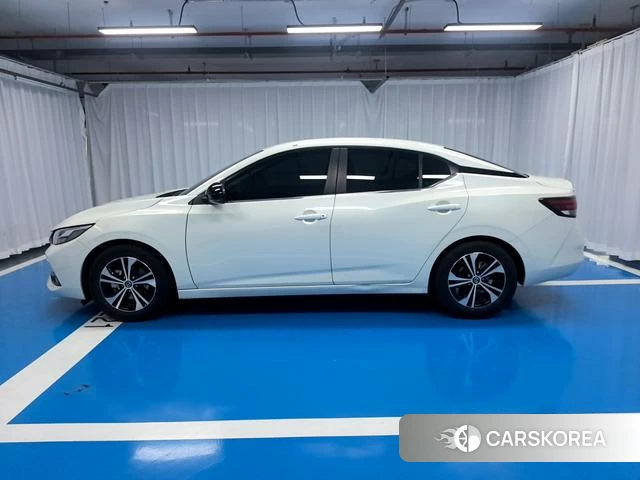 Nissan Sylphy 2022 Белый из Китая