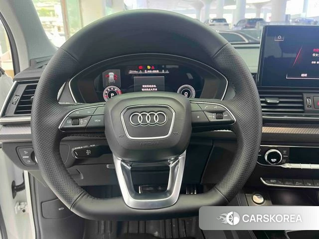 Audi Q5L 2021 Белый из Китая