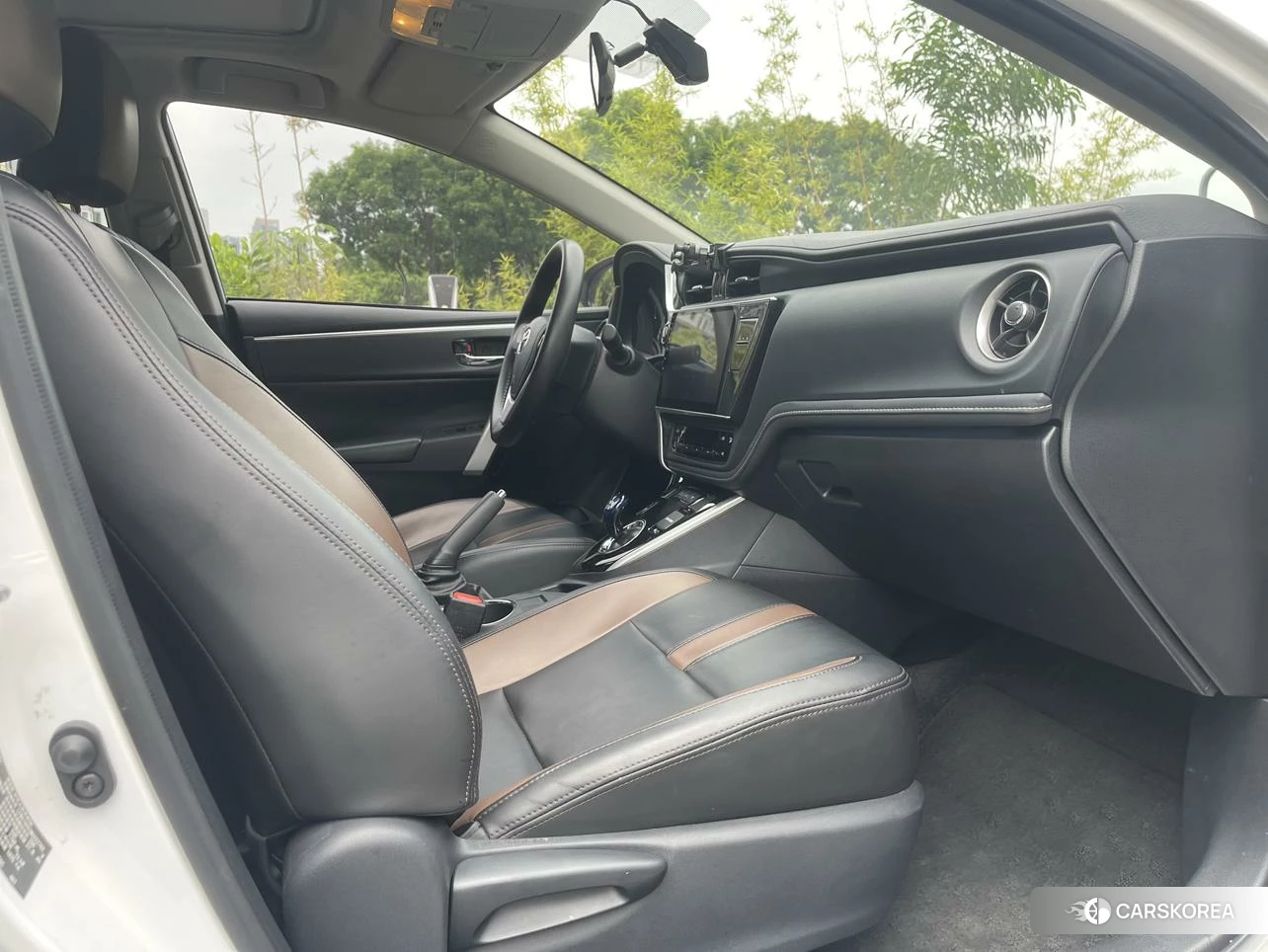 Toyota Corolla 2019 Белый из Китая