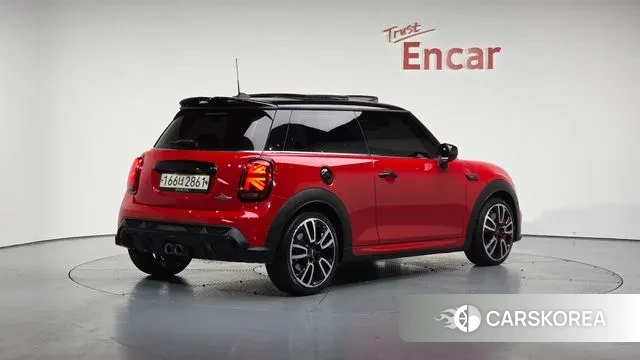 Mini Cooper S 2023 Красный из Кореи