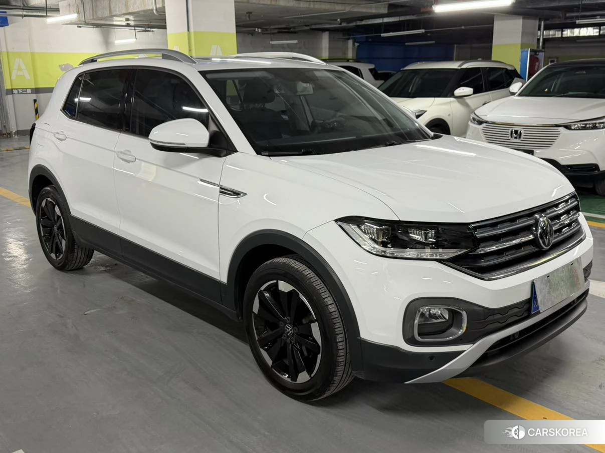 Volkswagen Tacqua 2021 Белый из Китая