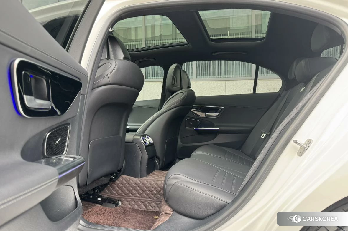 Mercedes-Benz C-class 2024 Белый из Китая
