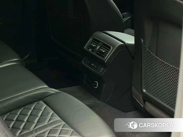 Audi Q5L 2022 Белый из Китая