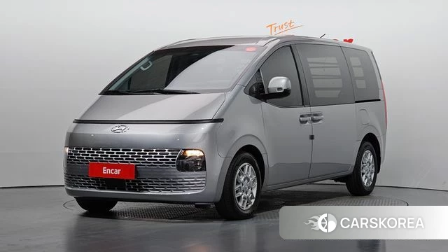 Hyundai Staria 2022 Серебристо-серый из Кореи
