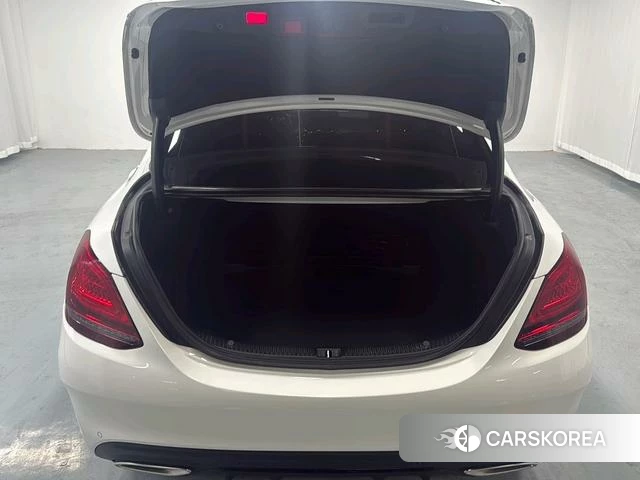 Mercedes-Benz C-class 2021 Белый из Китая