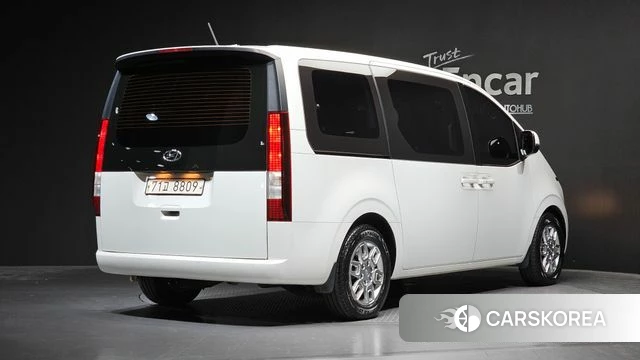 Hyundai Staria 2021 Белый из Кореи
