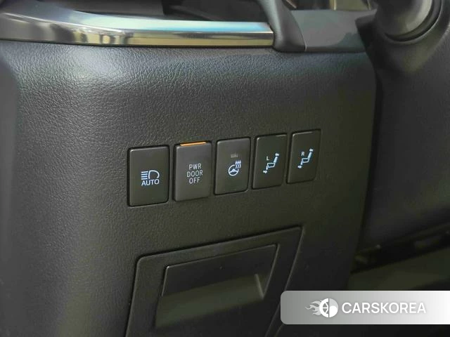 Toyota Vellfire 2022 Белый из Китая