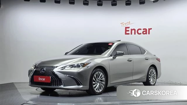 Lexus ES300h 7th generation 2020 Серебристо-серый из Кореи