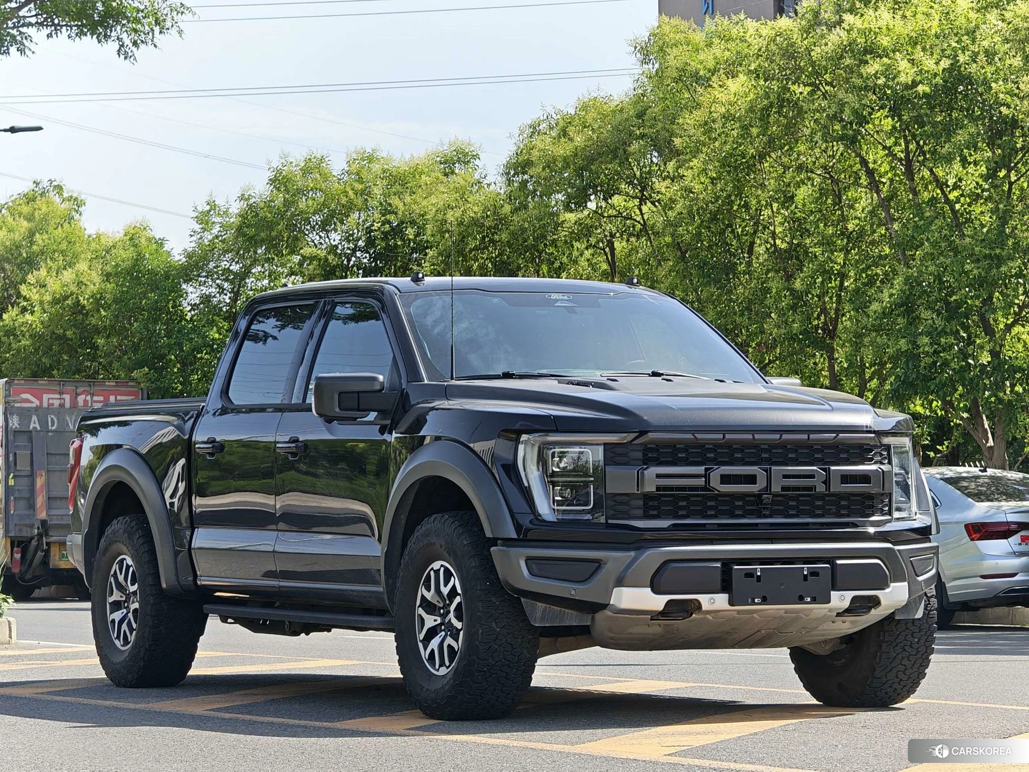 Ford F-150 2023 Черный из Китая