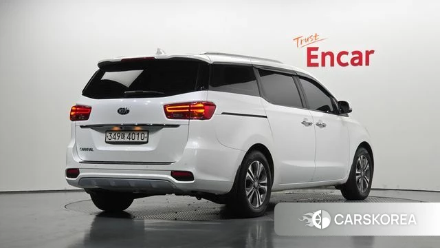 Kia The New Carnival 2018 Белый из Кореи