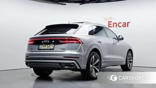 Audi Q8 (4M) 2021 Серебристо-серый из Кореи