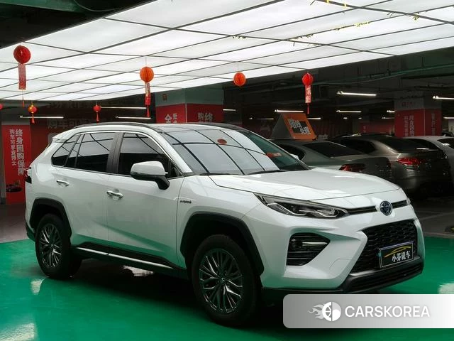 Toyota Wildlander 2023 Белый из Китая
