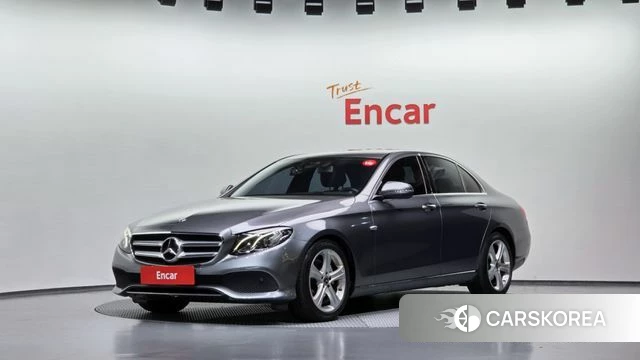 Mercedes-Benz E-Class W213 2018 Серый из Кореи