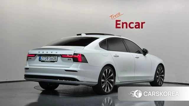 Volvo S90 2025 Белый из Кореи