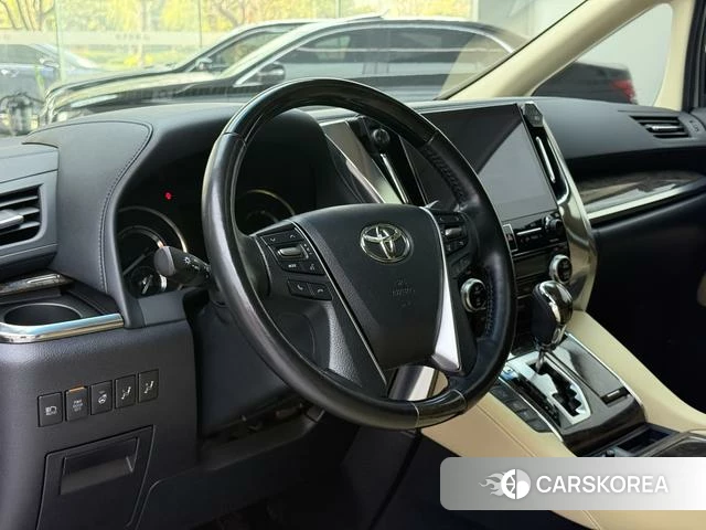 Toyota Vellfire 2021 Белый из Китая