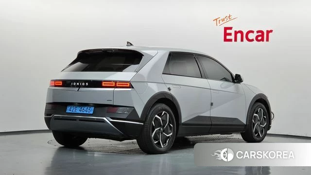 Hyundai Ionic 5 2023 Серебристо-серый из Кореи