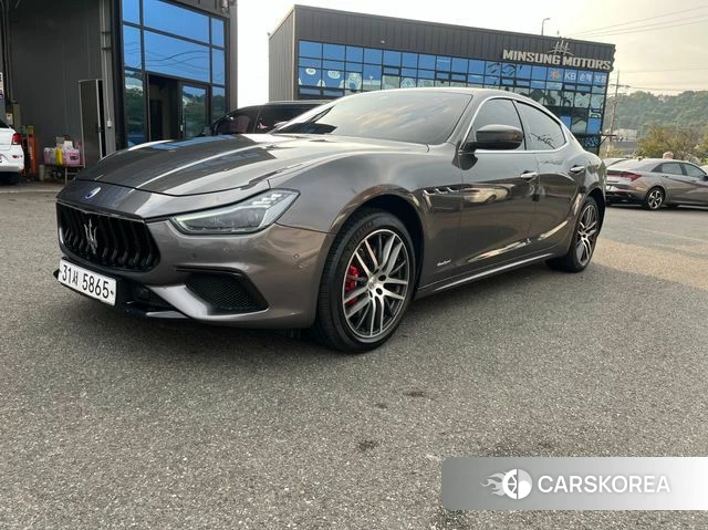 Maserati Ghibli 2018 Серый из Кореи