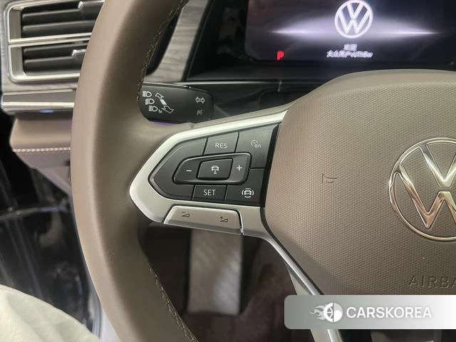 Volkswagen Viloran 2024 Черный из Китая