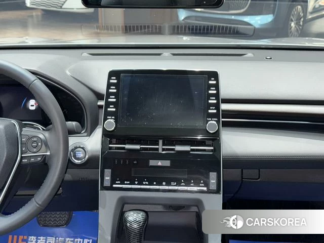 Toyota Avalon 2021 Серебристо-серый из Китая