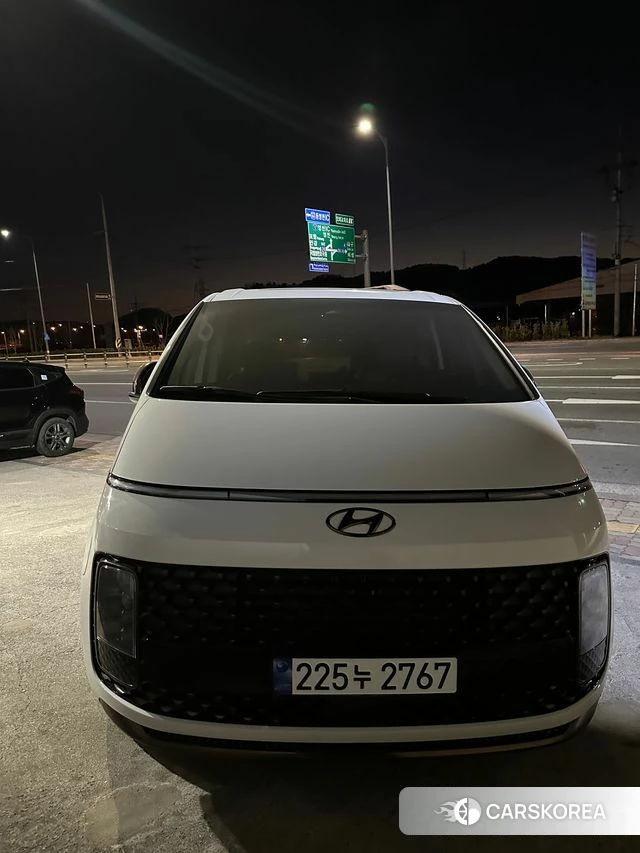 Hyundai Staria 2023 Белый из Кореи