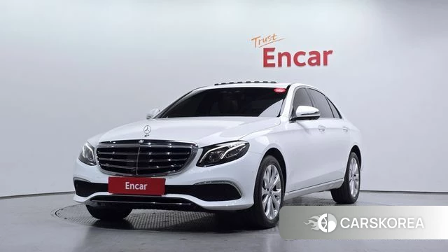Mercedes-Benz E-Class W213 2020 Белый из Кореи