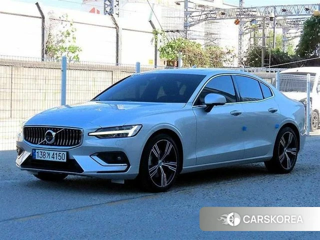 Volvo S60 3rd generation 2021 Серебряный из Кореи