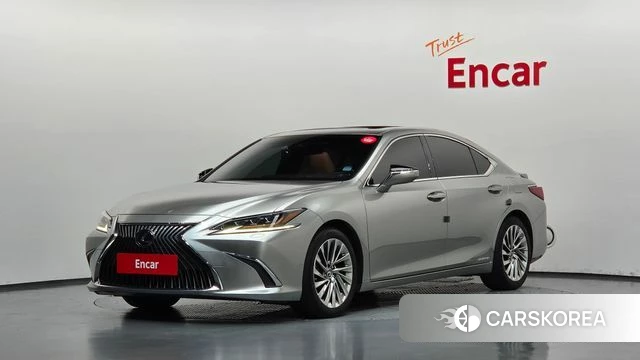 Lexus ES300h 7th generation 2019 Серебряный из Кореи