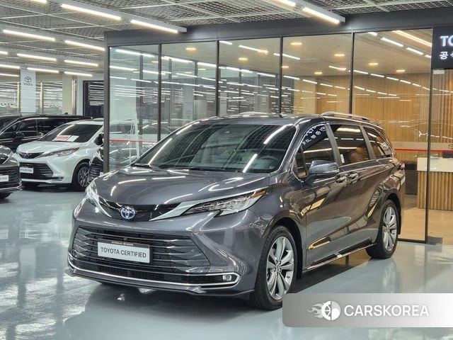Toyota Sienna 4th Generation 2025 Серый из Кореи
