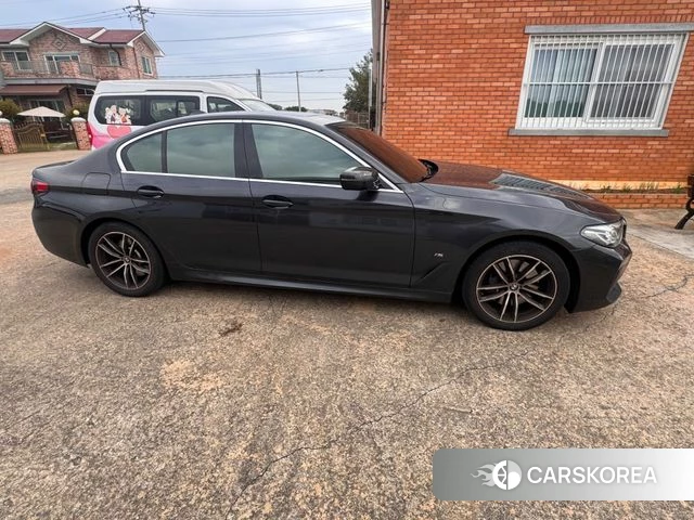 BMW 5 Series (G30) 2023 Серый из Кореи