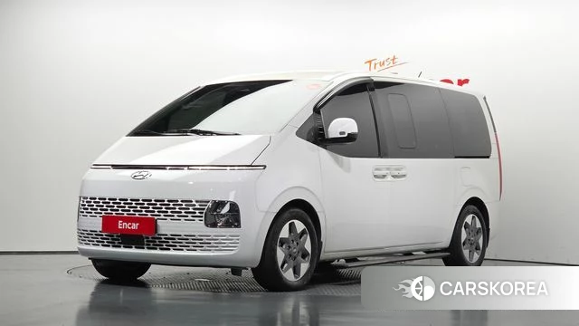 Hyundai Staria 2023 Белый из Кореи