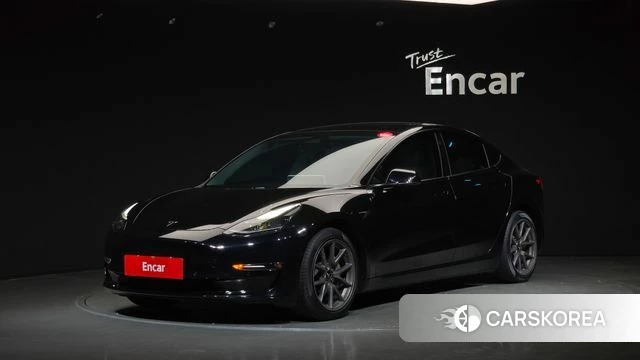 Tesla Model 3 2021 Черный из Кореи