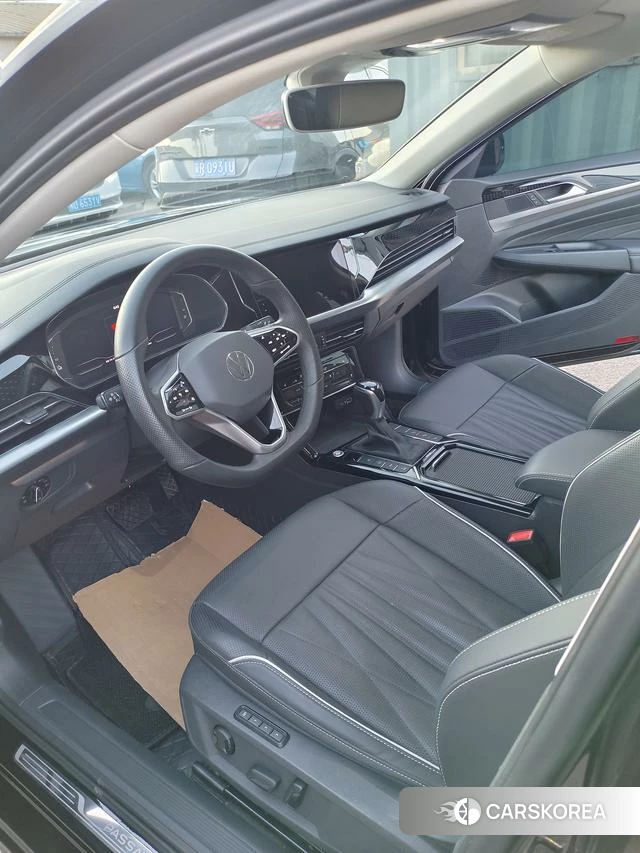 Volkswagen Passat 2023 Черный из Китая