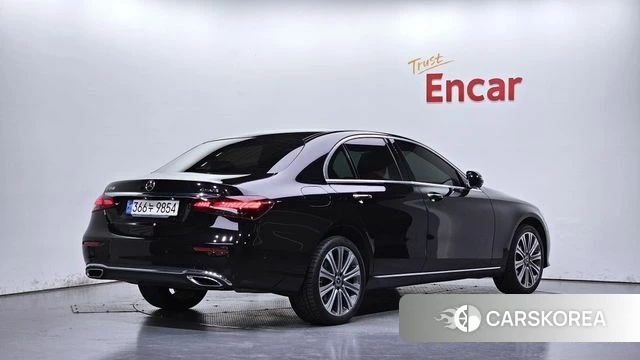 Mercedes-Benz E-Class W213 2022 Черный из Кореи