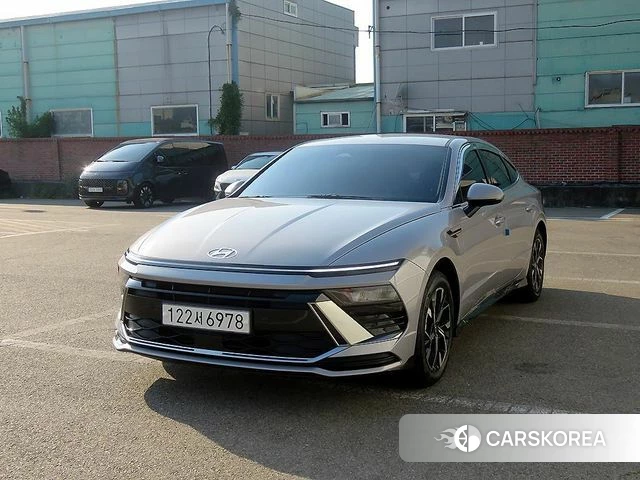 Hyundai Sonata D Edge (DN8) 2024 Серебристо-серый из Кореи