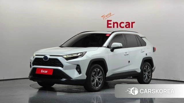 Toyota RAV4 5th Generation 2023 Белый из Кореи
